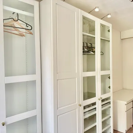 Apartament 80 M2 With Balcony & Free Parking